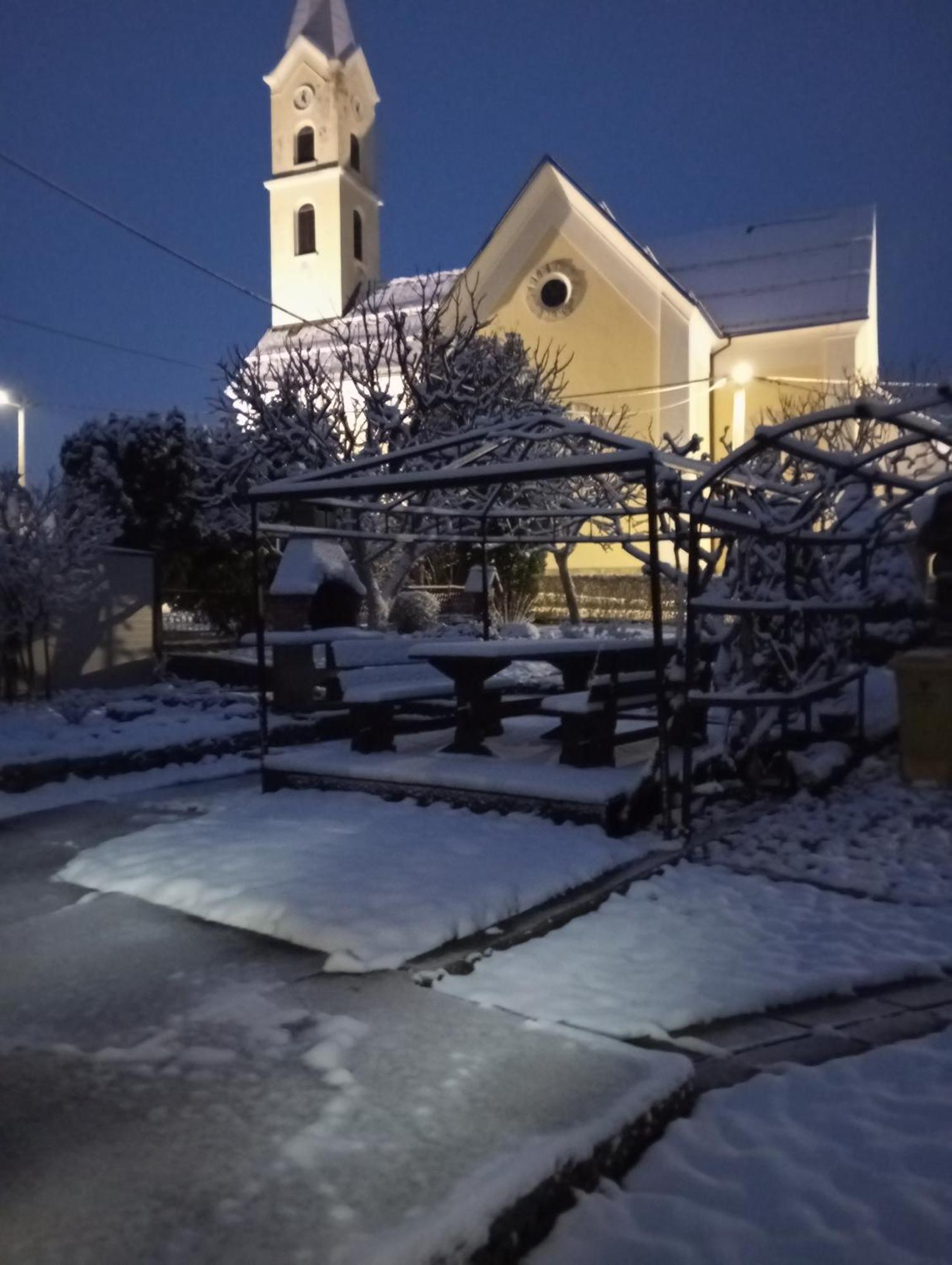 דרז'ניק גראד Guesthouse Pavlicic מראה חיצוני תמונה